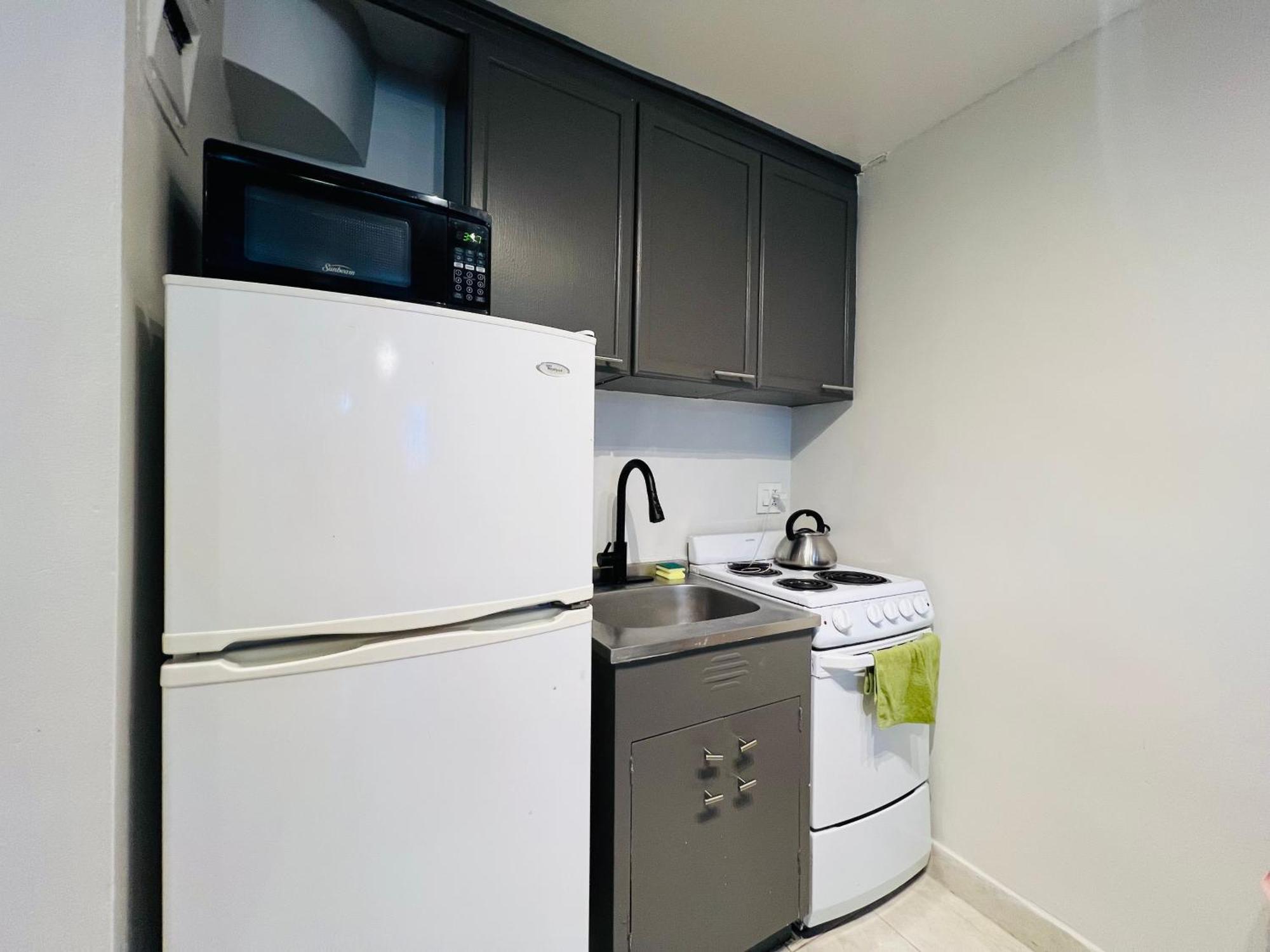 The Midtown Modern Apartamento